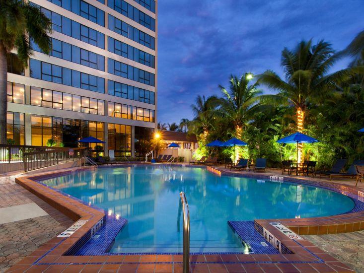 Holiday Inn Miami West - Airport Area By Ihg Hialeah Gardens Eksteriør billede